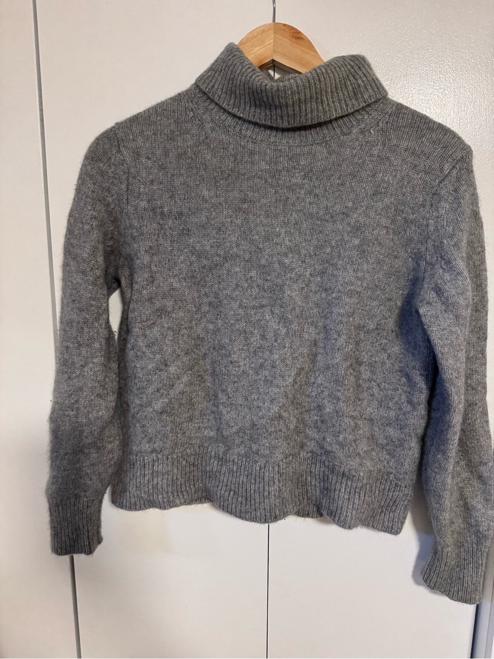 Wilfred Heather Gray Turtleneck Sweater